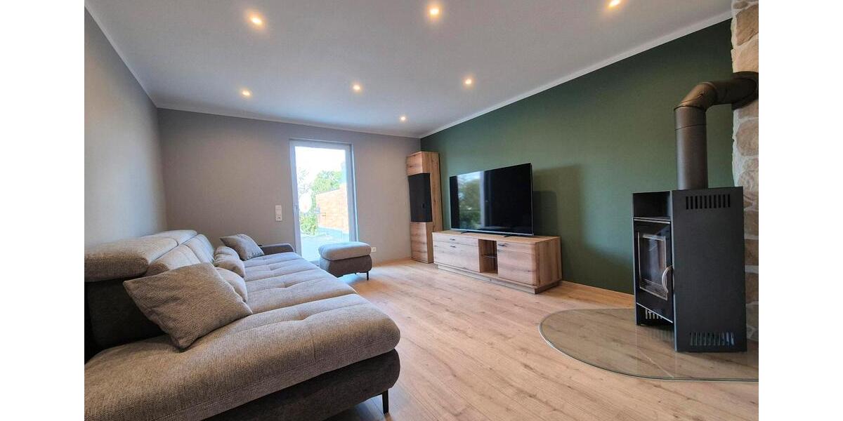 Doppelhaushälfte Duisburg Rheinhausen - 8 Zimmer, 167 m&sup2;, 380.000&euro; | Angebot:27038011