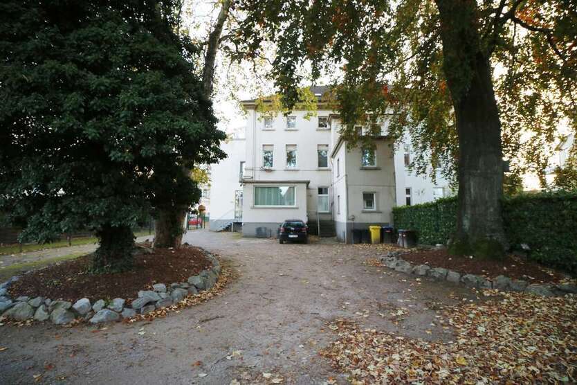 Haus zum Kaufen in Solingen 599.000 € 430 m²