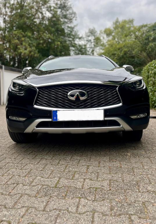 INFINITI QX30 92.000 km 19.990 € neuss 41468