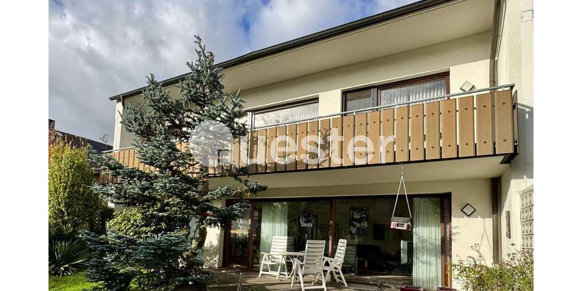 Einfamilienhaus Duisburg Angerhausen - 9 Zimmer, 222 m&sup2;, 575.000&euro; | Angebot:23483320