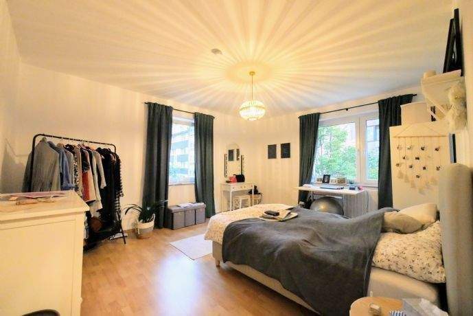 Etagenwohnung Düsseldorf Stadtmitte - 1 Zimmer, 50 m&sup2;, 700&euro; | Angebot:25278878