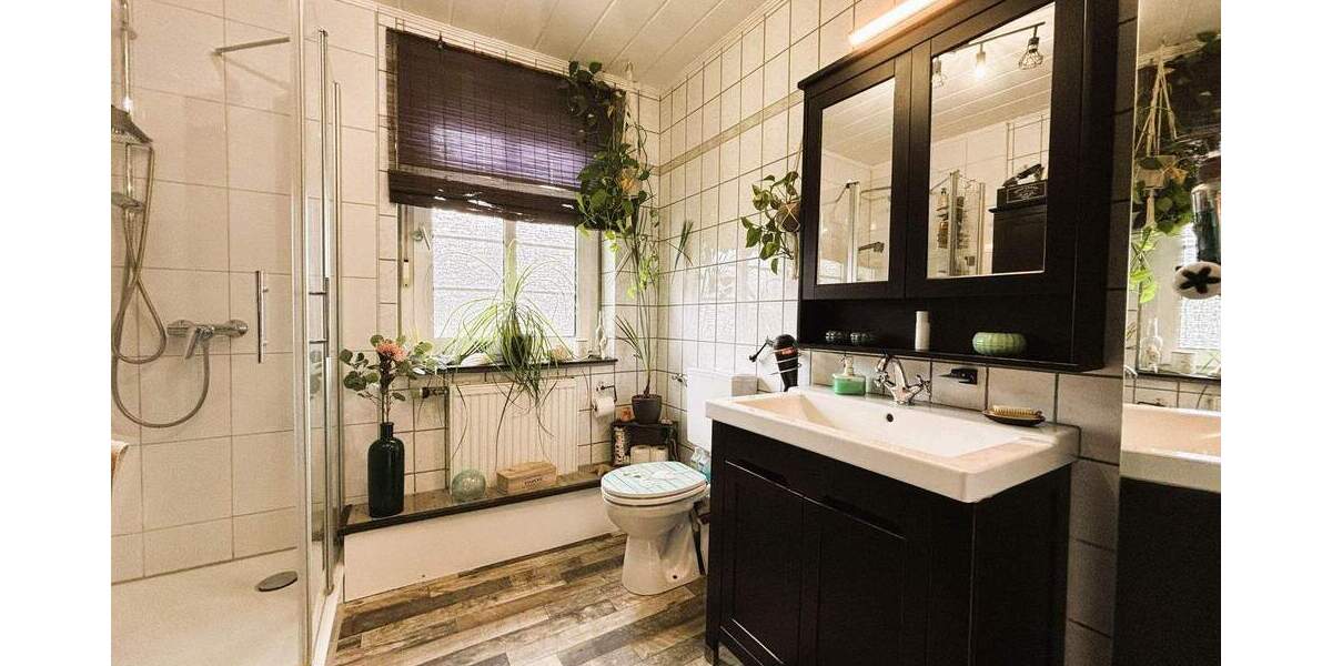 Mehrfamilienhaus, Wohnhaus Duisburg Hochemmerich - 9 Zimmer, 170 m&sup2;, 320.000&euro; | Angebot:25779365