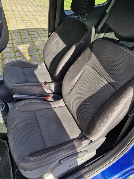 Renault Clio 109.900 km 2.500 € Düsseldorf 40213