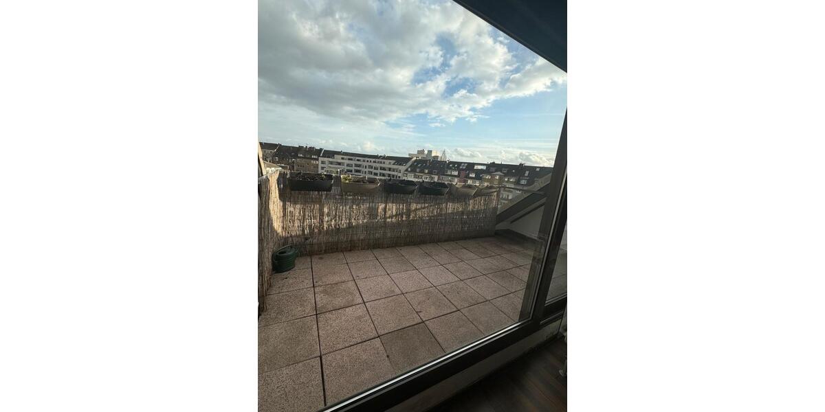 Maisonettenwohnung Düsseldorf Pempelfort - 3 Zimmer, 122 m&sup2;, 1.830&euro; | Angebot:26165951