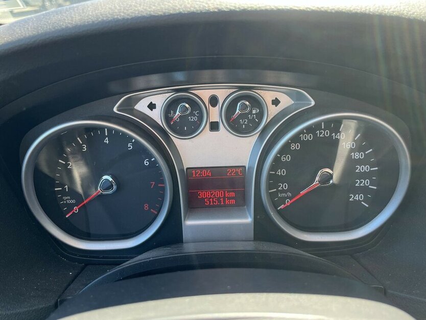 Focus Titanium / LPG / Sitzheizung / Xenon / AHK