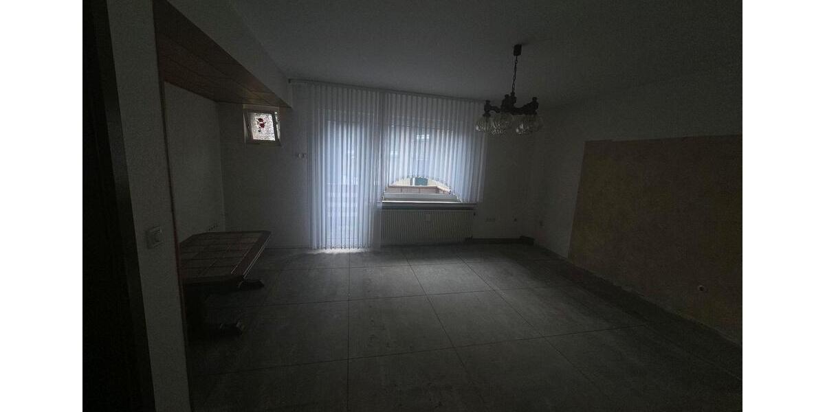 Etagenwohnung Essen Stadtkern - 3.5 Zimmer, 73 m&sup2;, 1.003&euro; | Angebot:25589832