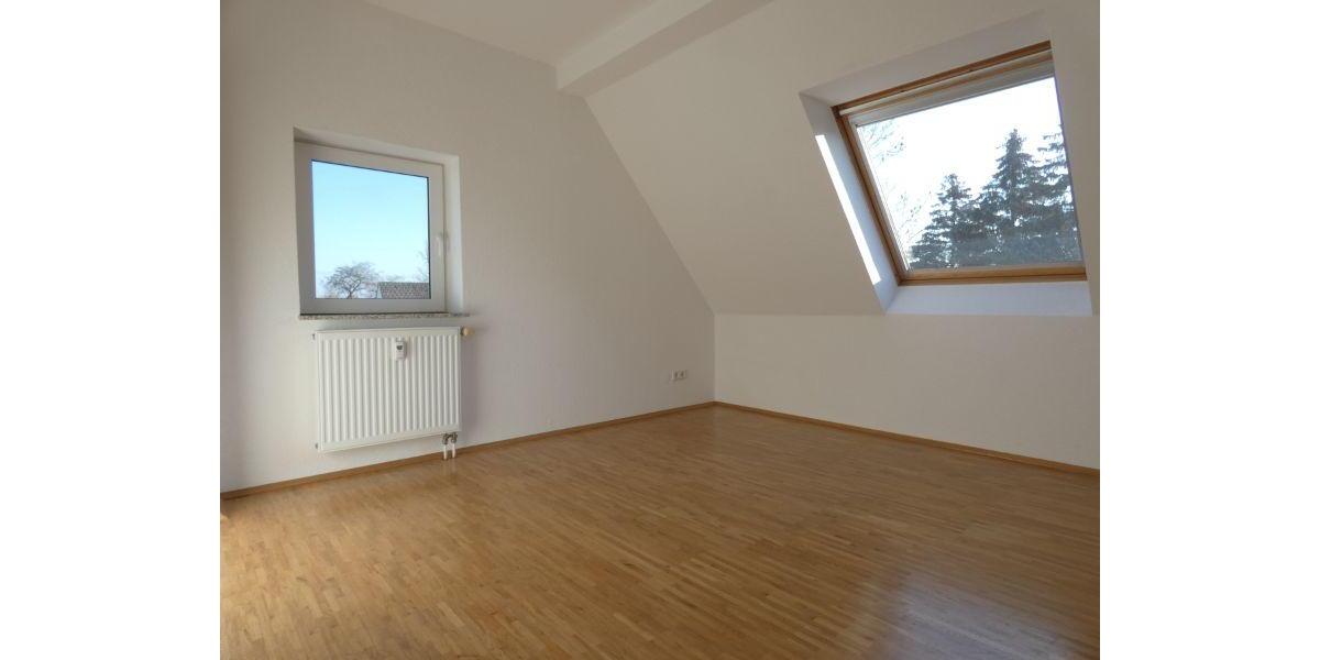 Dachgeschoßwohnung Essen Stadtbezirk IV - 3 Zimmer, 70 m&sup2;, 737&euro; | Angebot:26464148