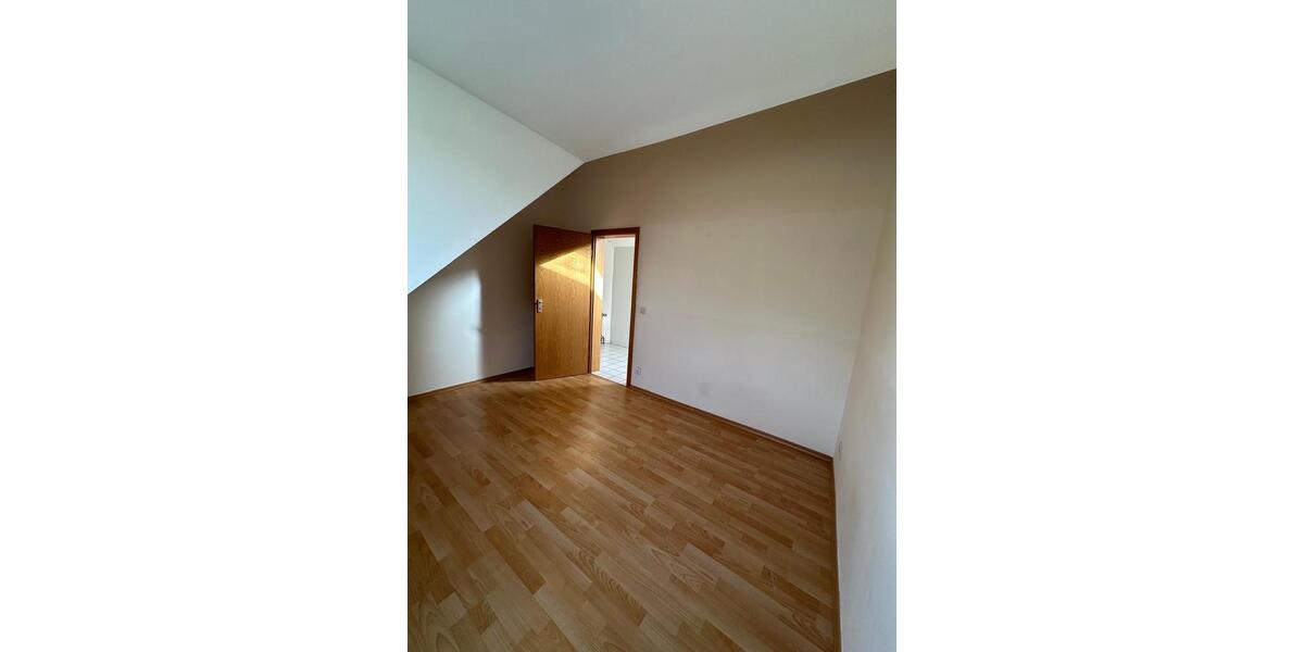 Dachgeschoßwohnung Neuss Gnadental - 2 Zimmer, 54 m&sup2;, 650&euro; | Angebot:25404219