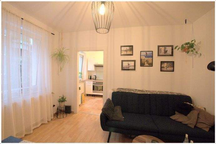 Etagenwohnung Düsseldorf Stadtmitte - 1 Zimmer, 50 m&sup2;, 700&euro; | Angebot:25278878