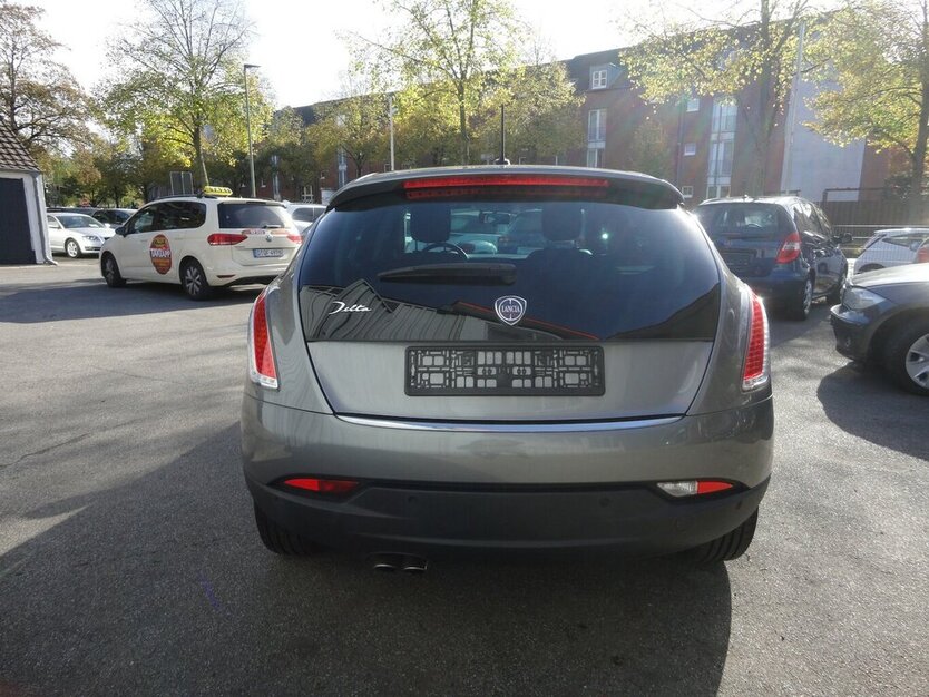 Lancia Delta Oro 1,9d 140 KW 2.Hd Klimatr+Navi+LederPDC 167.000 km 4.950 € Neuss 41462