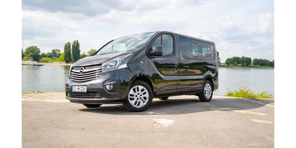 Opel Vivaro 118.000 km 16.900 &euro; Düsseldorf 40489