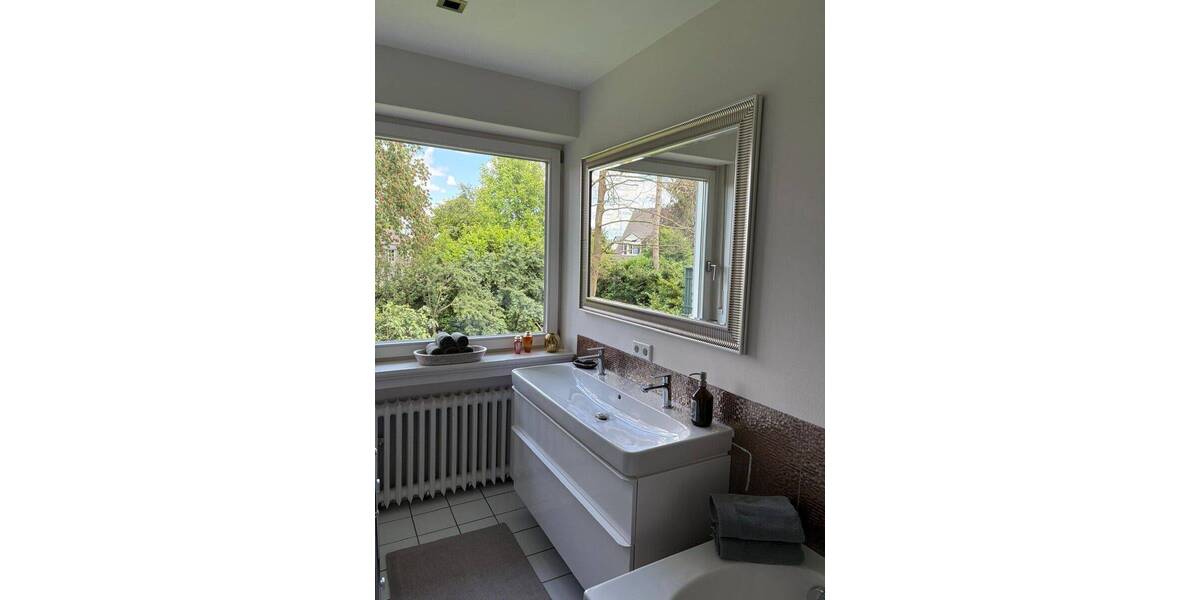 Etagenwohnung Meerbusch Büderich - 4 Zimmer, 148 m&sup2;, 1.880&euro; | Angebot:26852732