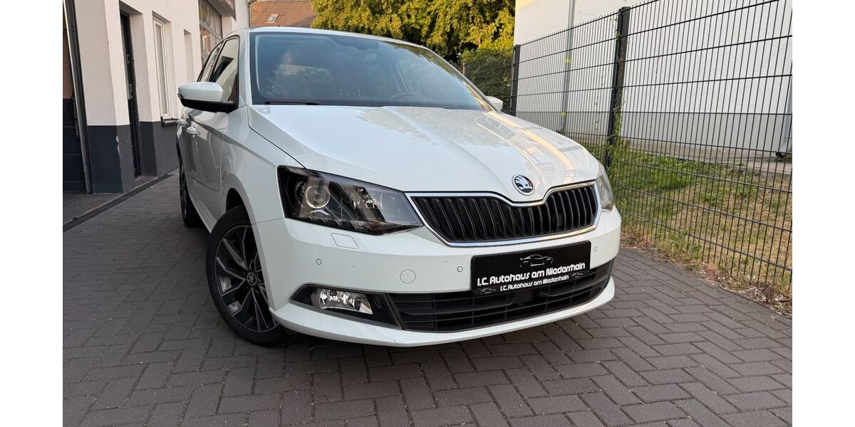 Skoda Fabia 58.595 km 12.490 &euro; Moers 47441