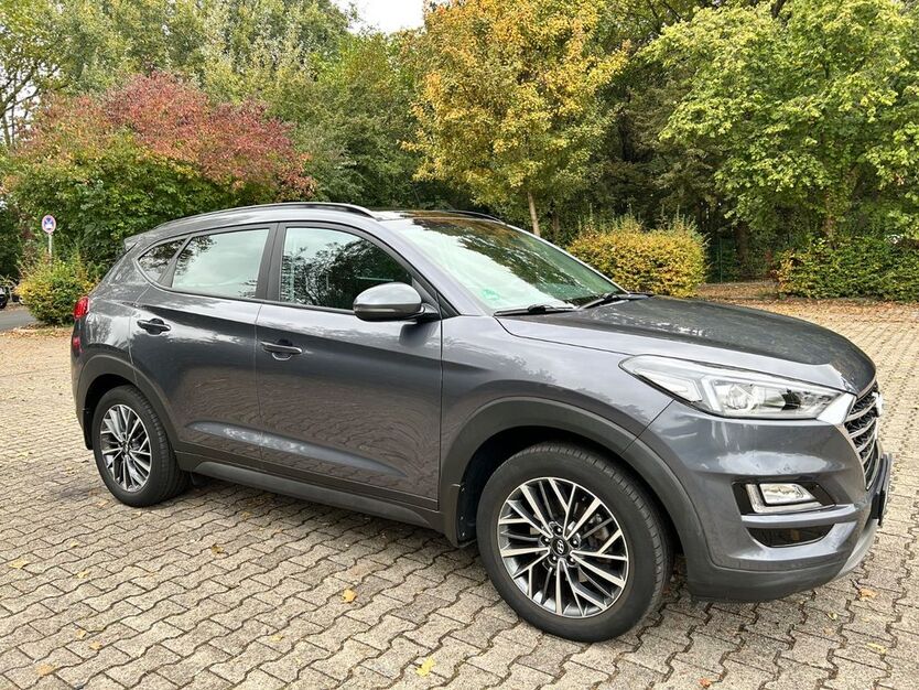 Hyundai TUCSON 59.010 km 17.200 € Düsseldorf 40474