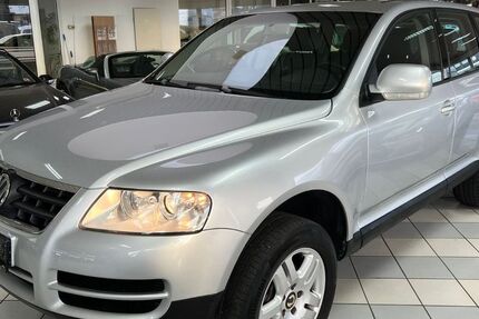 VW Touareg 127.853 km 8.990 &euro; Neuss 41469