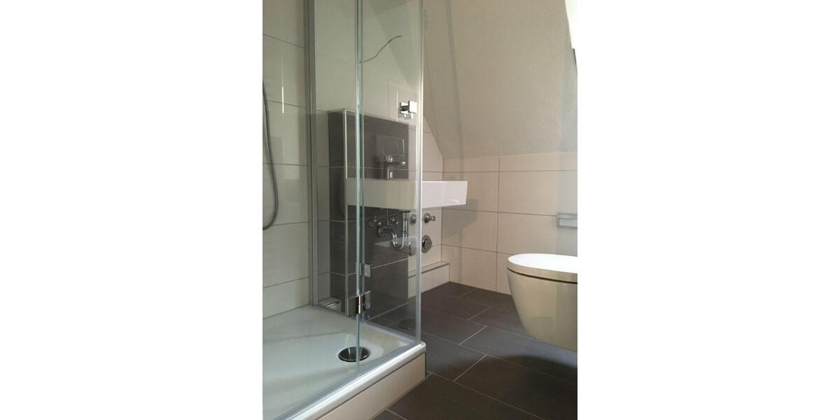 Dachgeschoßwohnung Essen Stadtbezirk IV - 2.5 Zimmer, 52 m&sup2;, 455&euro; | Angebot:25571579