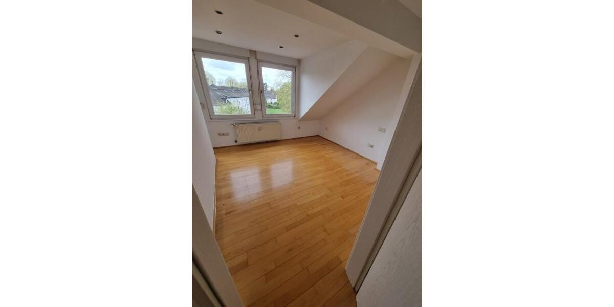 Dachgeschoßwohnung Ratingen - 2 Zimmer, 68 m&sup2;, 745&euro; | Angebot:24426939