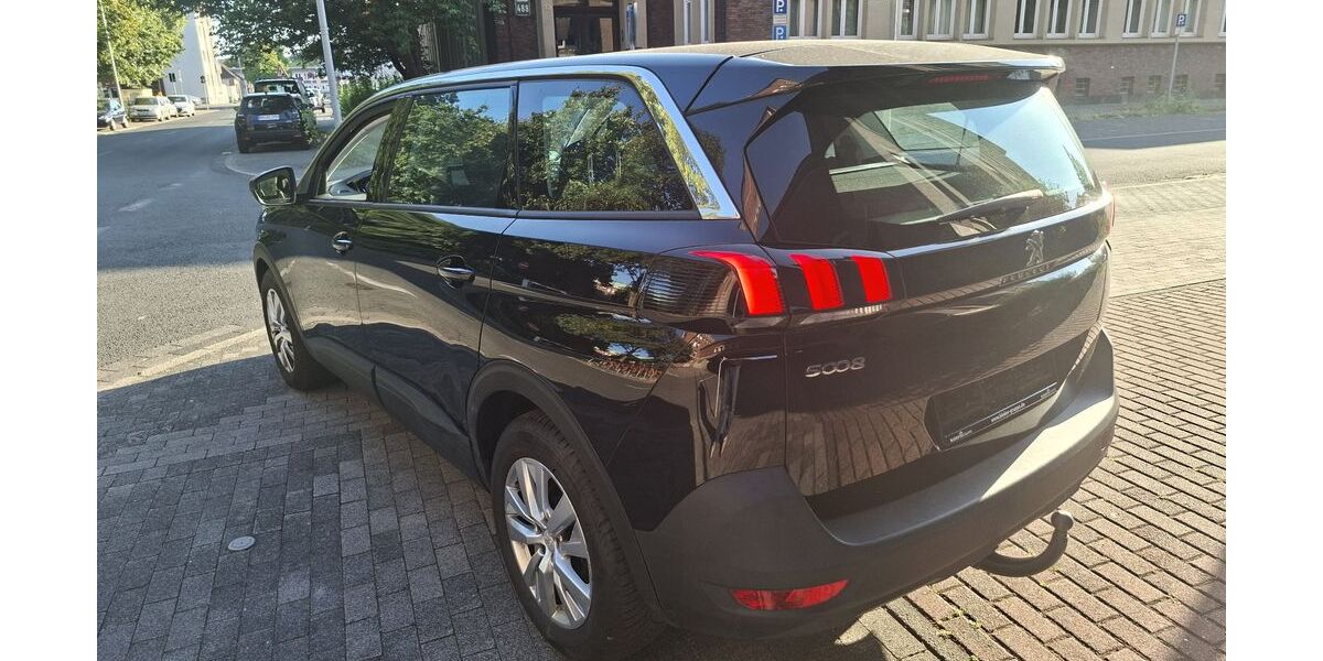 Peugeot 5008 52.000 km 14.900 &euro; Mülheim an der Ruhr 45473
