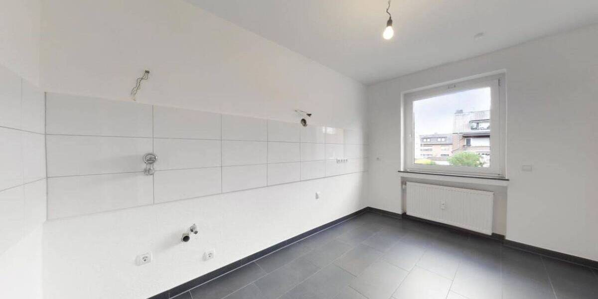 Etagenwohnung Düsseldorf Lierenfeld - 3 Zimmer, 85 m&sup2;, 1.300&euro; | Angebot:26866304