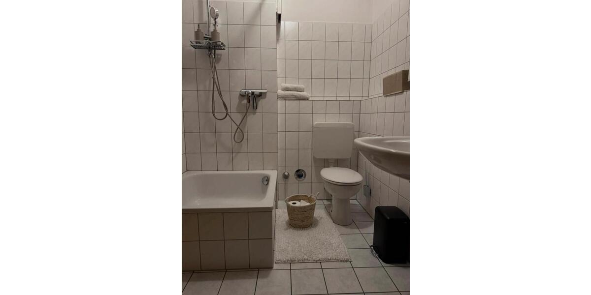 Etagenwohnung Duisburg Huckingen - 1.5 Zimmer, 34 m&sup2;, 690&euro; | Angebot:26690649