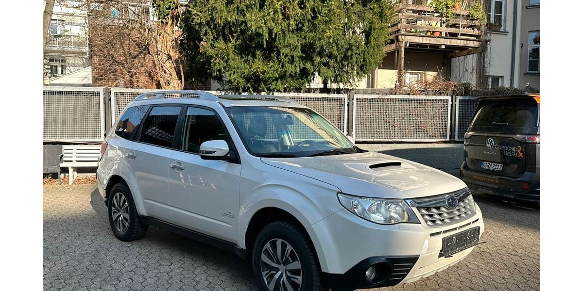 Subaru Forester 232.785 km 4.900 &euro; Düsseldorf 40627