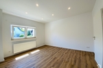 Einfamilienhaus mit 5 Zimmern und 2 Bädern, großem Garten ideal für Familien. Komplett saniert! - Einfamilienhaus Düsseldorf / Rath Rath | Angebot:27112998