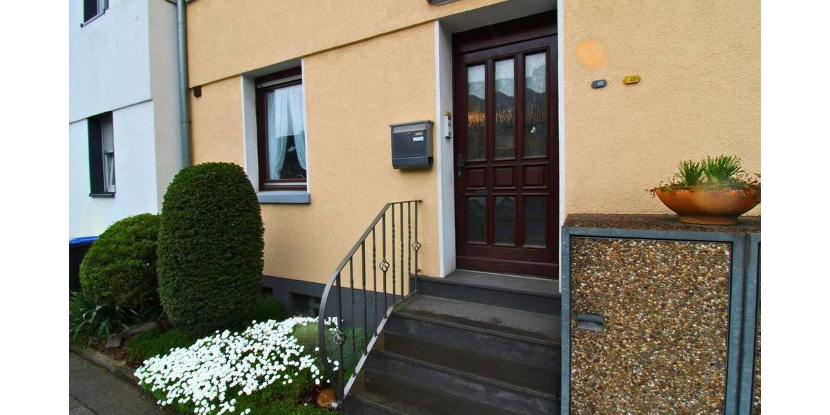 Reihenmittelhaus Essen Ostviertel - 4 Zimmer, 130 m&sup2;, 279.000&euro; | Angebot:26818453