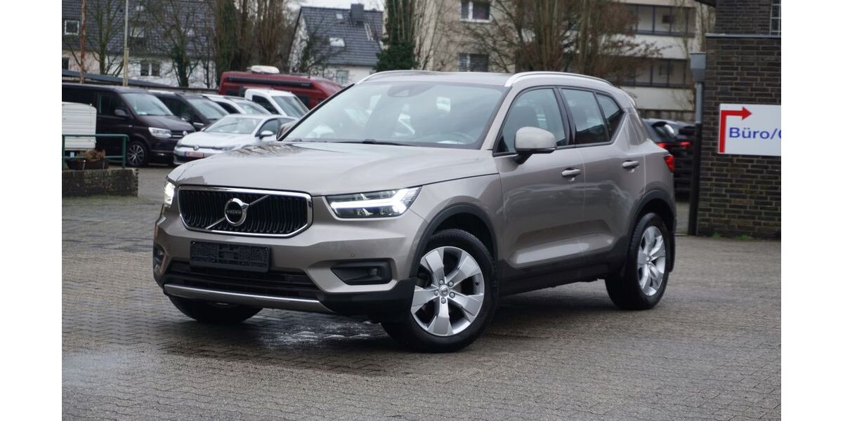 Volvo XC40 64.211 km 23.900 &euro; Düsseldorf 40597