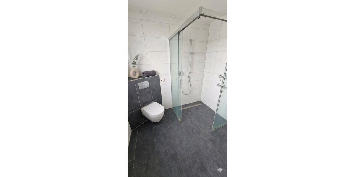 Einfamilienhaus Wesel - 8 Zimmer, 200 m&sup2;, 2.750&euro; | Angebot:26595947