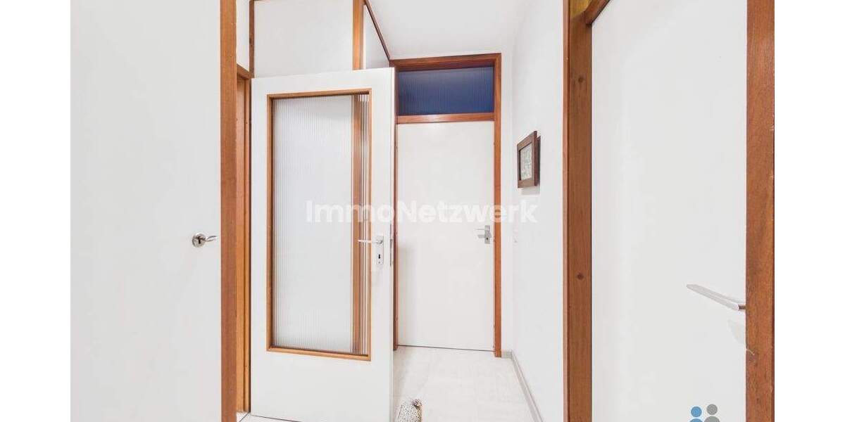 Etagenwohnung Neuss Innenstadt - 3 Zimmer, 78 m&sup2;, 275.000&euro; | Angebot:24814323