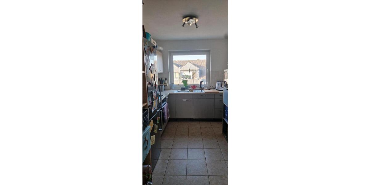 Dachgeschoßwohnung Voerde (Niederrhein) - 3.5 Zimmer, 78 m&sup2;, 795&euro; | Angebot:25625244