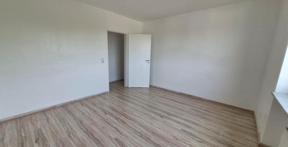 Etagenwohnung Duisburg Rheinhausen - 2.5 Zimmer, 49 m&sup2;, 95.000&euro; | Angebot:27029625
