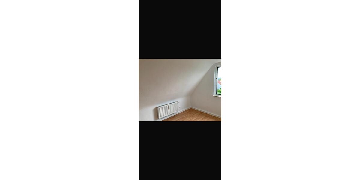 Dachgeschoßwohnung Essen Stadtbezirk VIII - 2 Zimmer, 55 m&sup2;, 606&euro; | Angebot:25612862