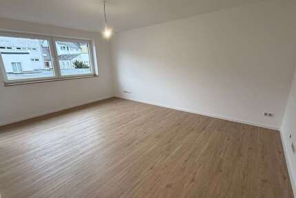 Wohnung Neuss Innenstadt - 4 Zimmer, 100 m&sup2;, 1.400&euro; | Angebot:25355037