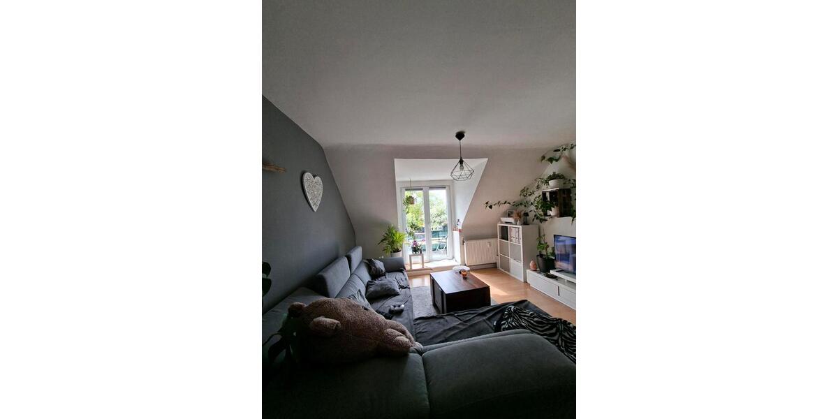 Dachgeschoßwohnung Essen Stadtbezirk IV - 3 Zimmer, 67 m&sup2;, 855&euro; | Angebot:26366523