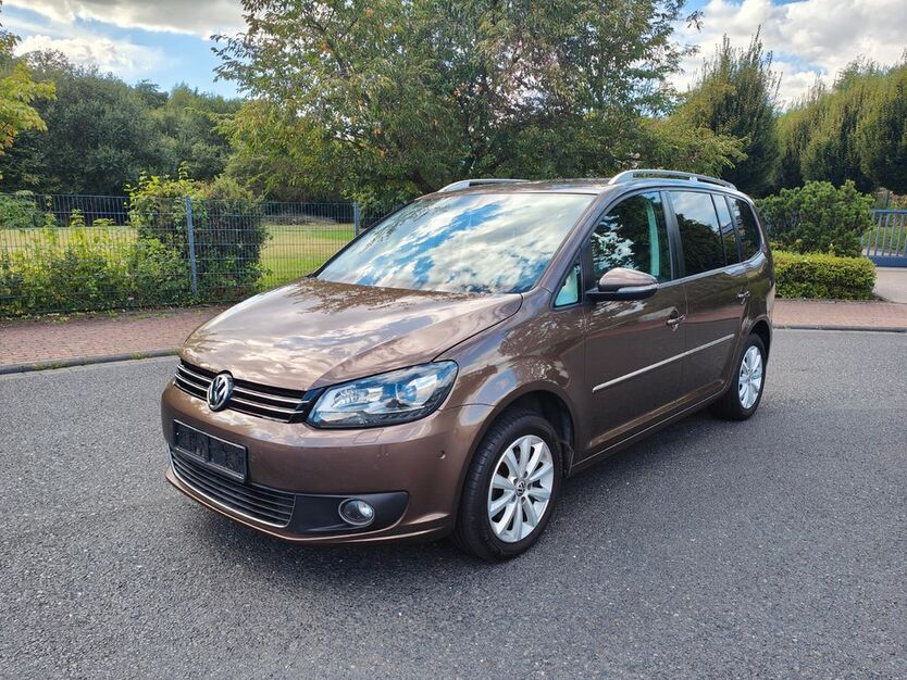 VW Touran 137.000 km 11.900 € Dinslaken 46539