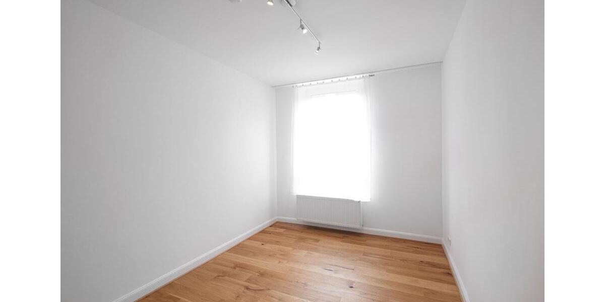 Zoovrt 3Zi komplett sanierte helle Whg Parkett EBK ab Februar zimmer