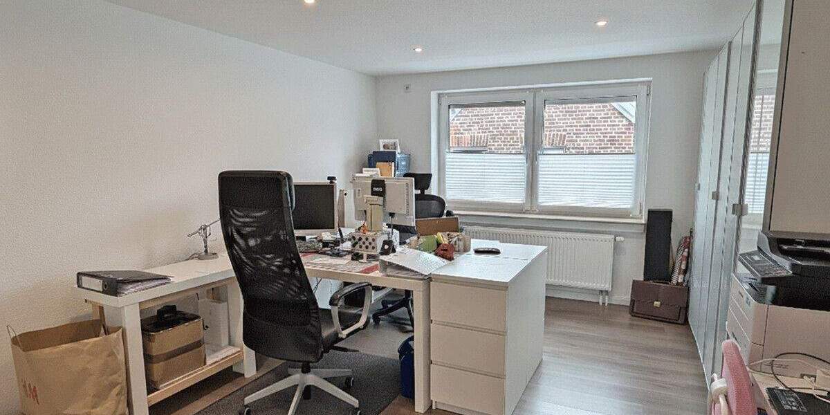 Einfamilienhaus Hünxe Krudenburg - 8 Zimmer, 246 m&sup2;, 550.000&euro; | Angebot:24858215