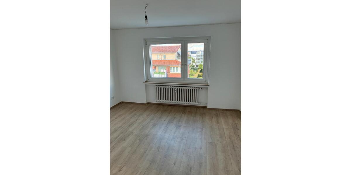 Etagenwohnung Düsseldorf Derendorf - 3 Zimmer, 70 m&sup2;, 1.200&euro; | Angebot:26362632