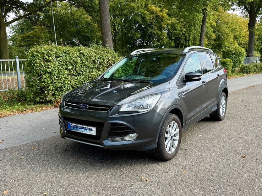 Ford Kuga 58.000 km 12.900 € Geldern 47608