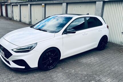 Hyundai i30 19.300 km 22.999 € Duisburg 47259