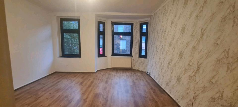Etagenwohnung Duisburg Hamborn - 4 Zimmer, 84 m&sup2;, 700&euro; | Angebot:25430762