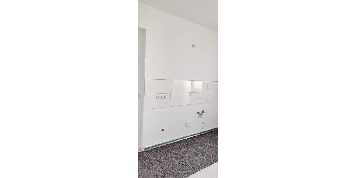 Etagenwohnung Düsseldorf Rath - 3 Zimmer, 92 m&sup2;, 1.250&euro; | Angebot:25141160
