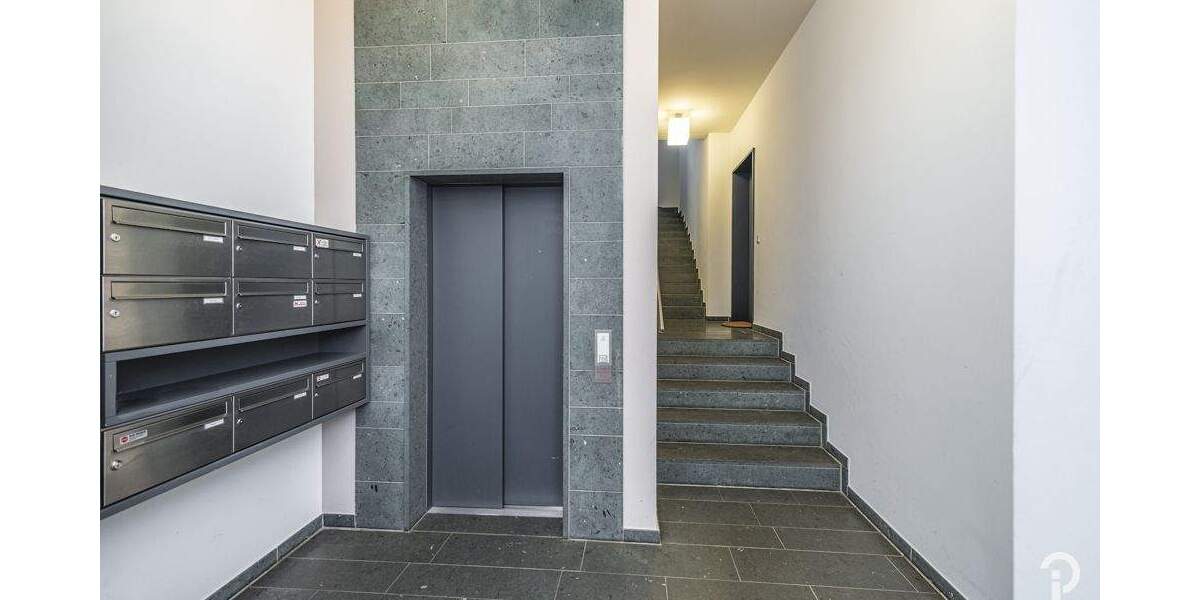 Etagenwohnung Düsseldorf Oberkassel - 3 Zimmer, 130 m&sup2;, 2.900&euro; | Angebot:25287976