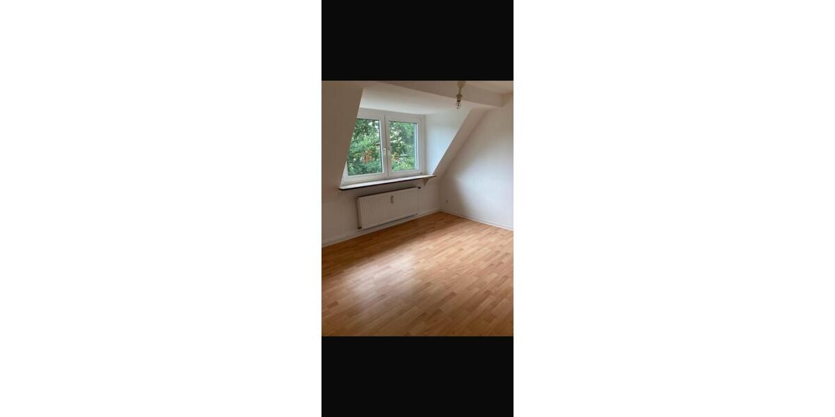 Dachgeschoßwohnung Essen Stadtbezirk VIII - 2 Zimmer, 55 m&sup2;, 606&euro; | Angebot:25612862