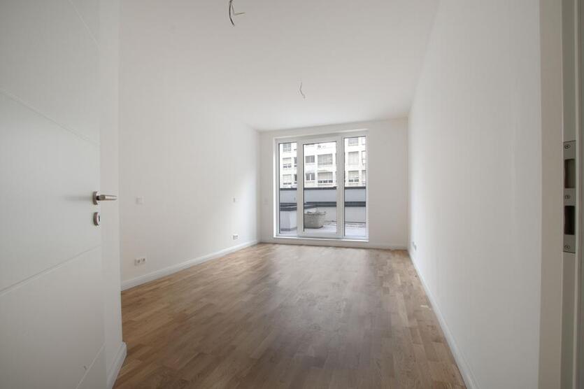 Erstbezug! Exklusive 5-Zimmer-Wohnung im 1. OG mit Terrasse – hochwertiger Neubau in Stadtmitte zimmer