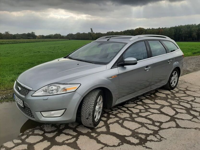 Ford Mondeo 176.500 km 5.550 € Oberhausen 46119