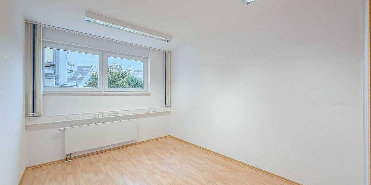 Gewerbeobjekt Ratingen Zentrum - 5 Zimmer, 180 m&sup2;, 2.060&euro; | Angebot:26343716