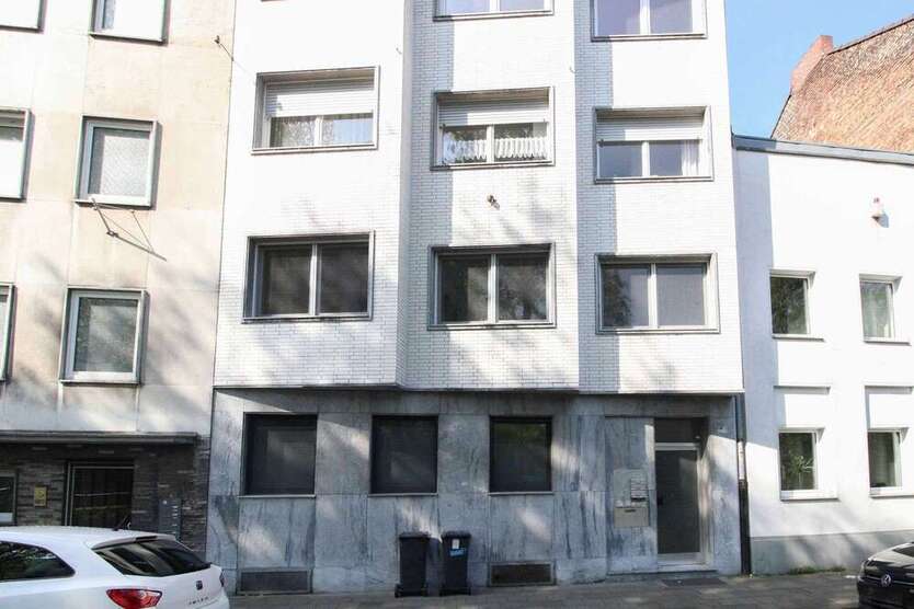 Haus zum Kaufen in Neuss 1.500.000 € 437.36 m²