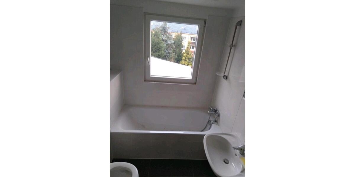Etagenwohnung Duisburg Ruhrort - 3 Zimmer, 90 m&sup2;, 135.000&euro; | Angebot:26915511
